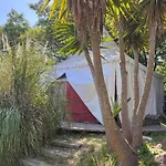 D'hotes Les Toits Du Gaou Oda ve Kahvaltı 3*