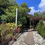 D'hotes Les Toits Du Gaou B&B